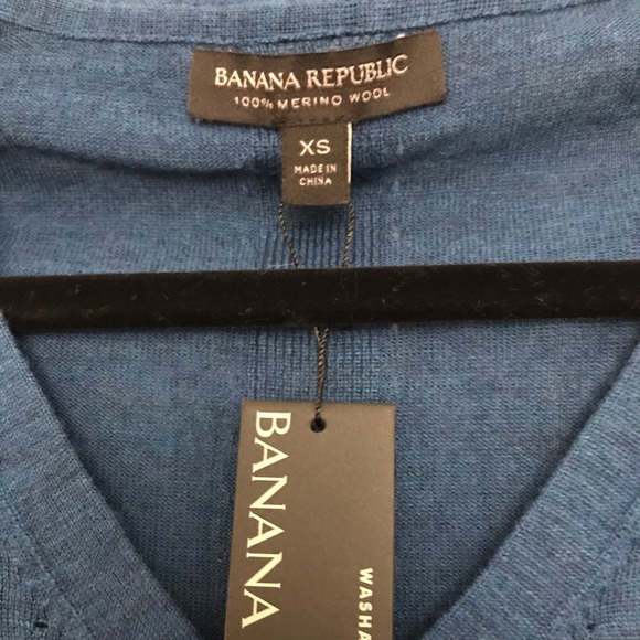 BANANA REPUBLIC Teal V-Neck Sweater, NWT. - Picture 3 of 5